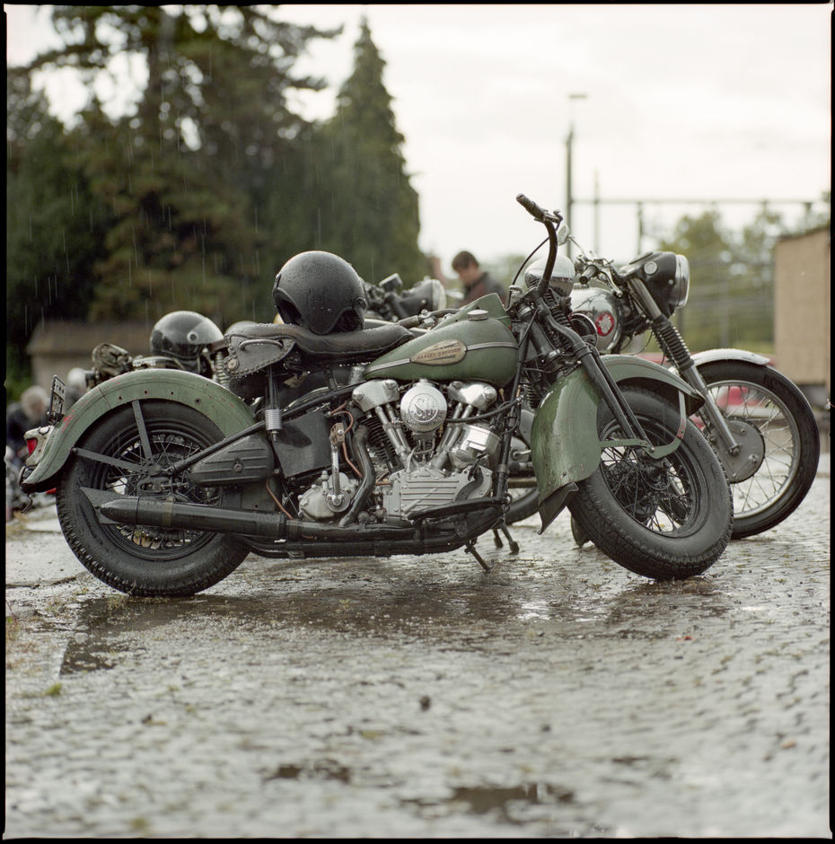 Oil Leak Rumble 13 - Harley Davidson in rain