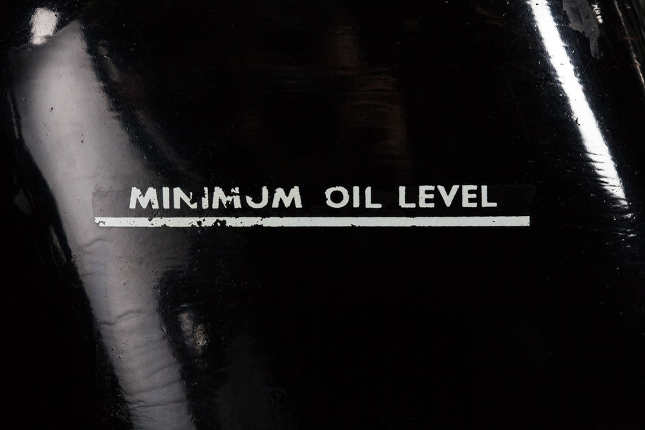 minimum oil level